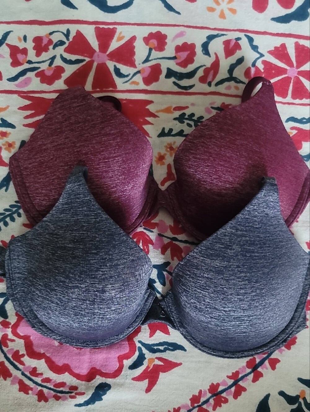NWOT Victoria's Secret Uplift Semi Demi    32 C Bra Bundle